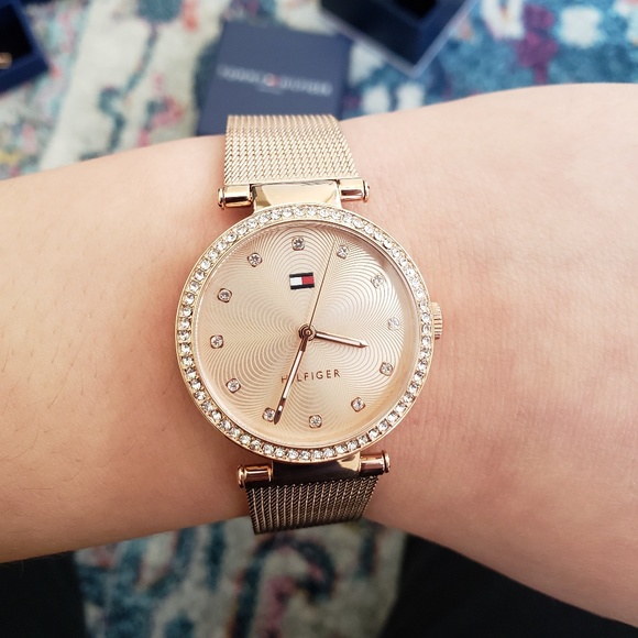 tommy hilfiger gold mesh watch